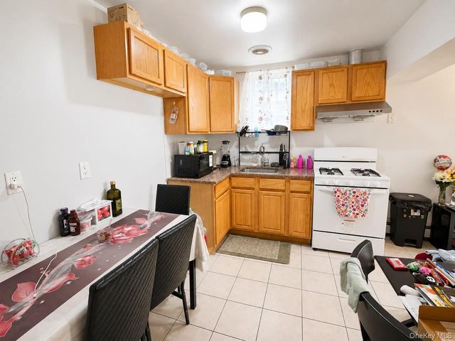 64-32 Perry Avenue, Maspeth, NY 11378