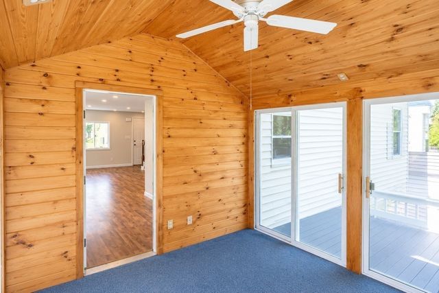 117 Lexington Ave, Lowell, MA 01854