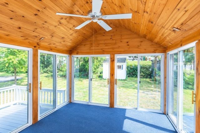 117 Lexington Ave, Lowell, MA 01854