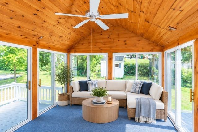 117 Lexington Ave, Lowell, MA 01854