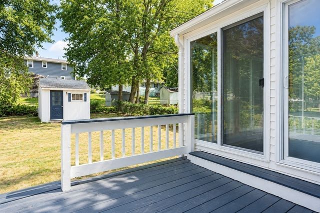 117 Lexington Ave, Lowell, MA 01854