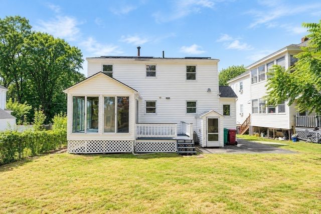 117 Lexington Ave, Lowell, MA 01854