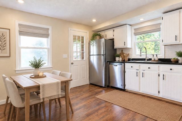117 Lexington Ave, Lowell, MA 01854