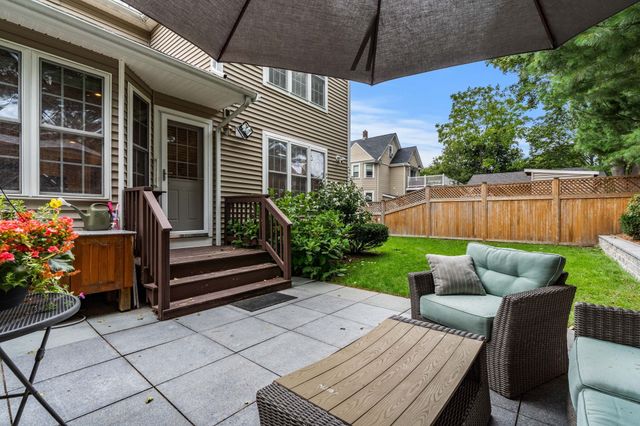 65 Crescent Rd 65, Needham, MA 02494