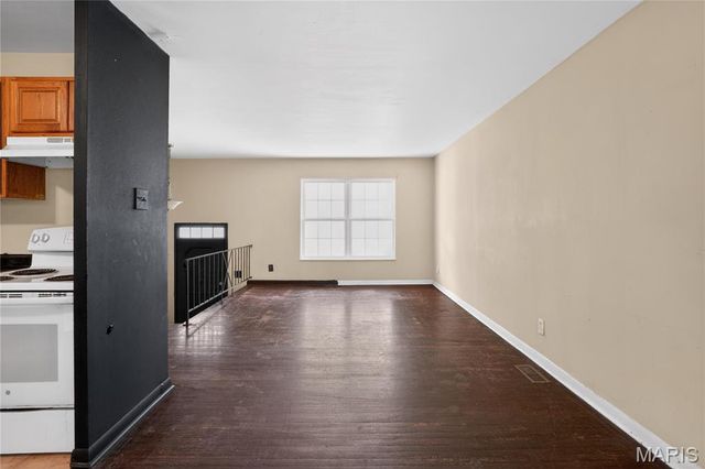 1420 Columbus Drive, St Louis, MO 63138