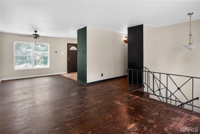1420 Columbus Drive, St Louis, MO 63138