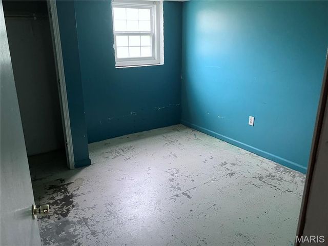 1420 Columbus Drive, St Louis, MO 63138