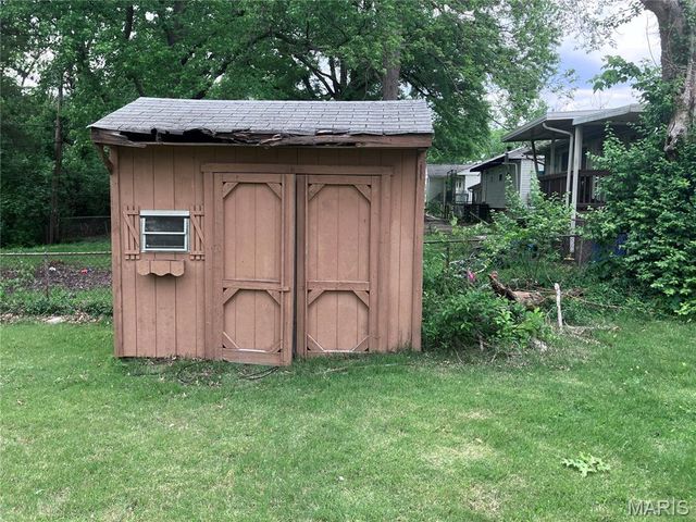1420 Columbus Drive, St Louis, MO 63138