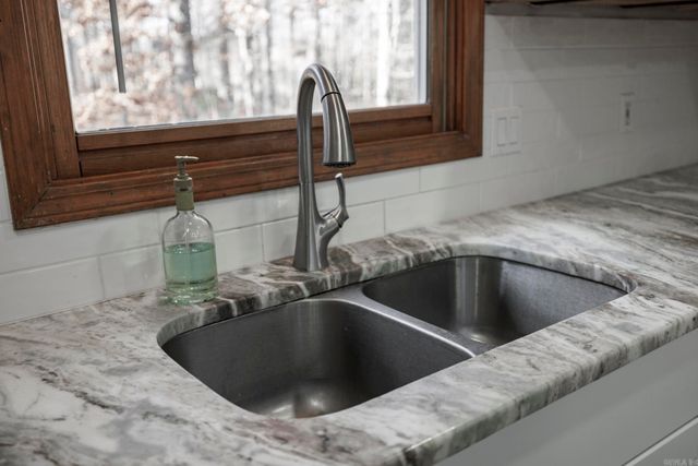 40 Alta Way, Hot Springs, AR 71909