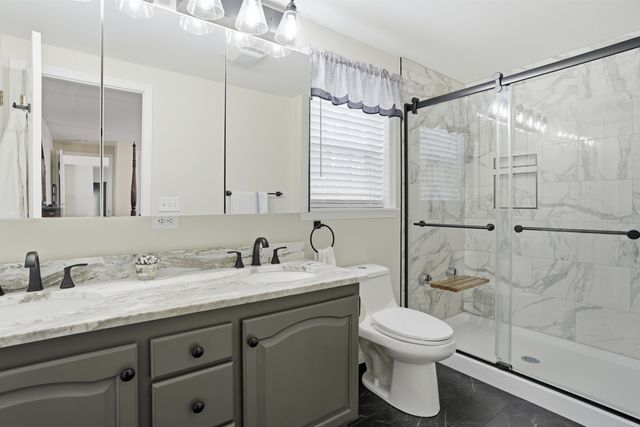 16 Shilah Drive, Derry, NH 03038