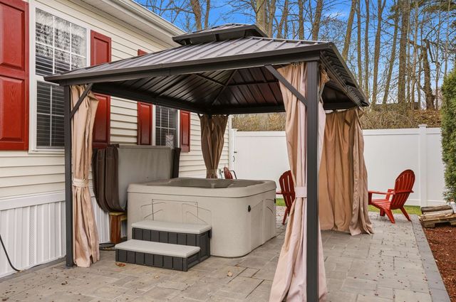 16 Shilah Drive, Derry, NH 03038