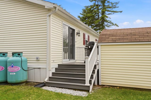 16 Shilah Drive, Derry, NH 03038