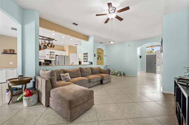 333 HIGHER COMBE DRIVE, Davenport, FL 33897