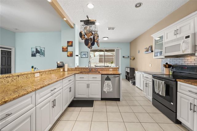 333 HIGHER COMBE DRIVE, Davenport, FL 33897