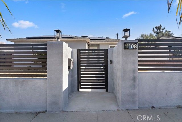 11108 Leolang Ave, Sunland (los Angeles), CA 91040