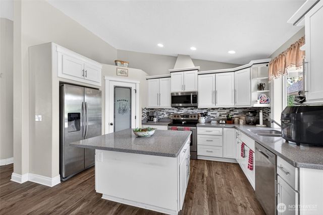 8949 Wilkensen Road SE, Yelm, WA 98597