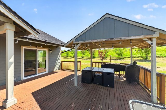 8949 Wilkensen Road SE, Yelm, WA 98597