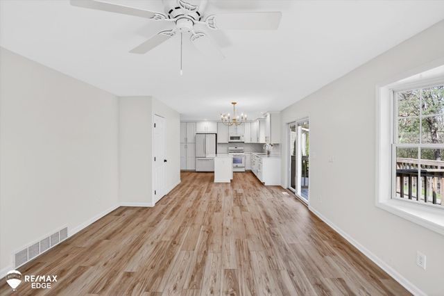4469 Meadowlane Court, Burton, MI 48519