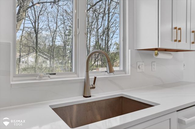 4469 Meadowlane Court, Burton, MI 48519