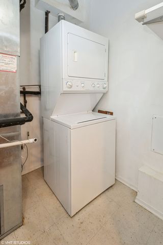 6 S Laflin Street 523, Chicago, IL 60607