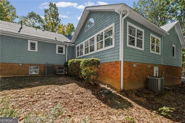 1300 Smithdale Road, Cumming, GA 30040