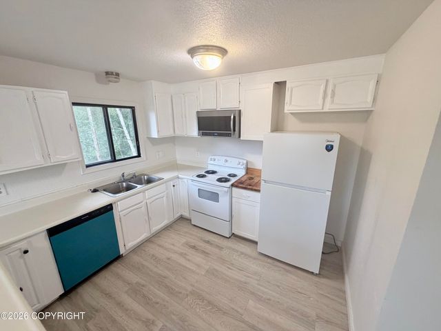 7901 Northwind Avenue, Anchorage, AK 99504