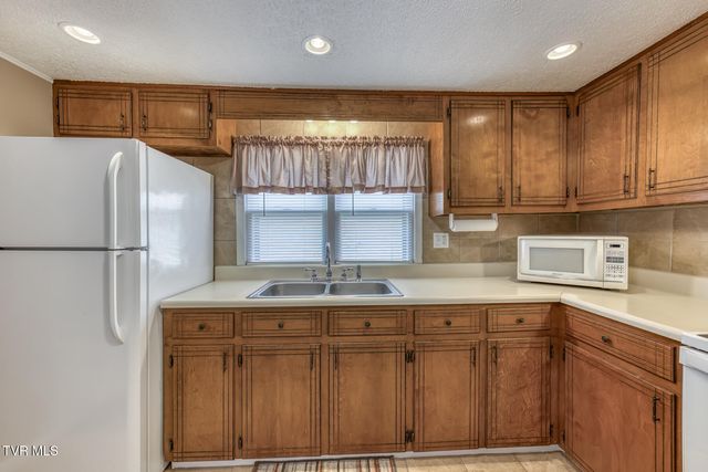 1400 Jayne Road, Kingsport, TN 37660