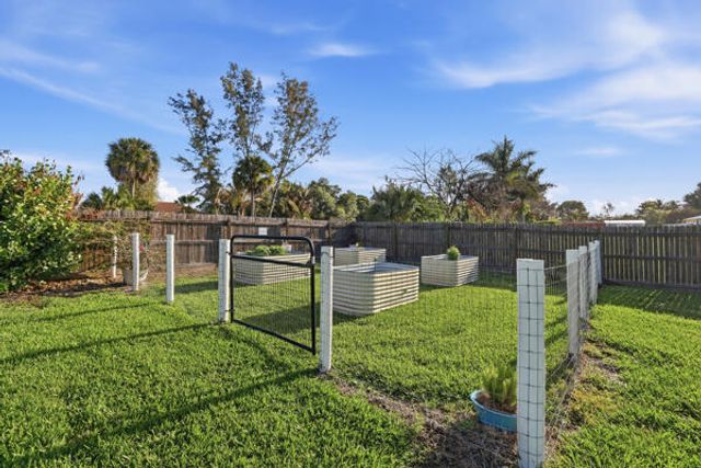 9301 154th Road N, Jupiter, FL 33478