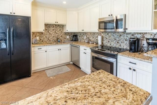 581 Teryl RD 5, Naples, FL 34112