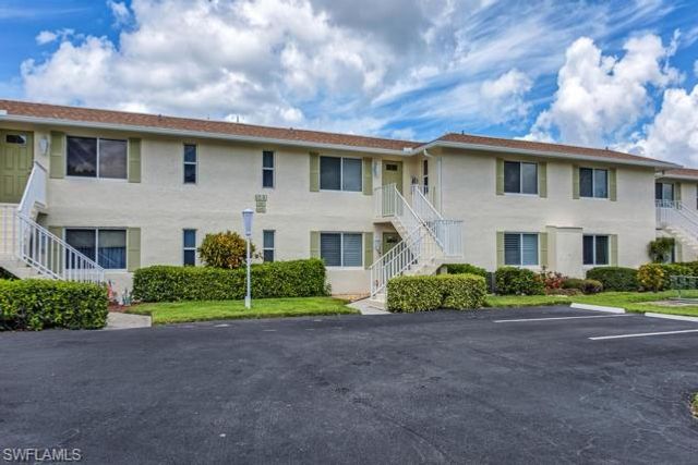 581 Teryl RD 5, Naples, FL 34112