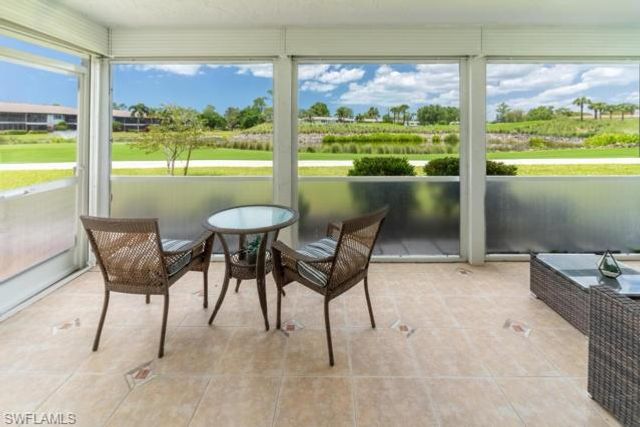 581 Teryl RD 5, Naples, FL 34112