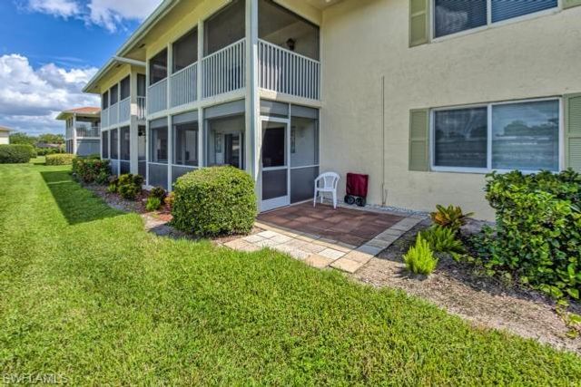 581 Teryl RD 5, Naples, FL 34112