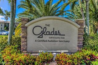 581 Teryl RD 5, Naples, FL 34112