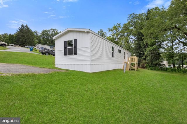 11 PINE ST, York, PA 17406