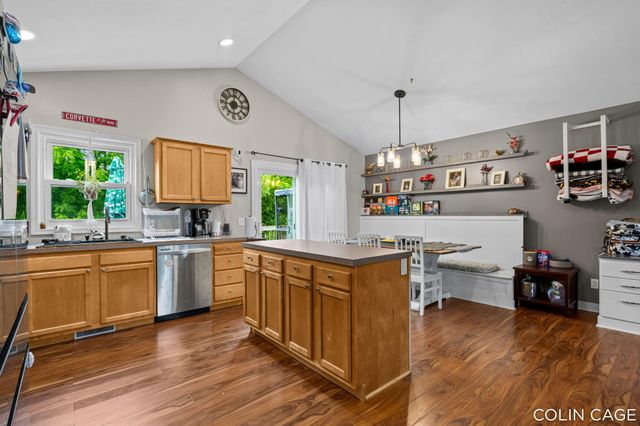 2903 Fox Hill Drive, Jenison, MI 49428