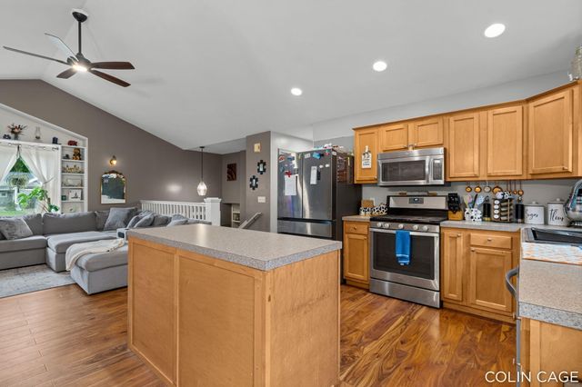 2903 Fox Hill Drive, Jenison, MI 49428