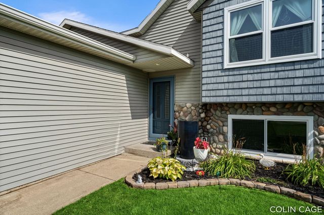 2903 Fox Hill Drive, Jenison, MI 49428