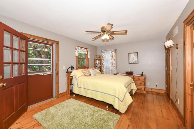 S86W30445 Stonegate DRIVE, Mukwonago, WI 53149