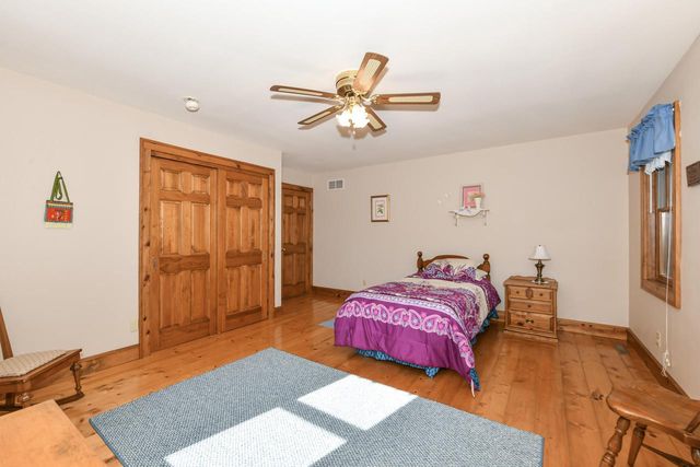 S86W30445 Stonegate DRIVE, Mukwonago, WI 53149