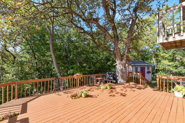 S86W30445 Stonegate DRIVE, Mukwonago, WI 53149
