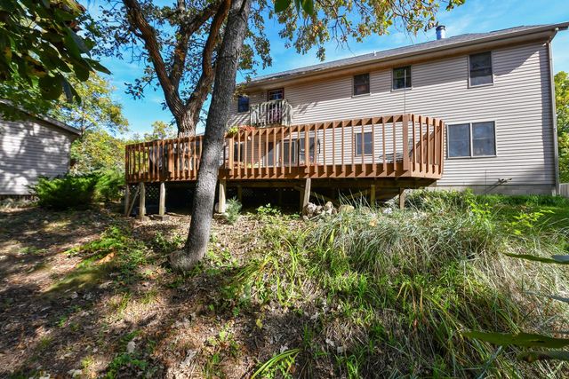 S86W30445 Stonegate DRIVE, Mukwonago, WI 53149