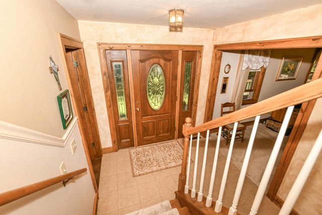 S86W30445 Stonegate DRIVE, Mukwonago, WI 53149