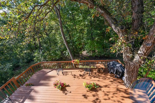 S86W30445 Stonegate DRIVE, Mukwonago, WI 53149