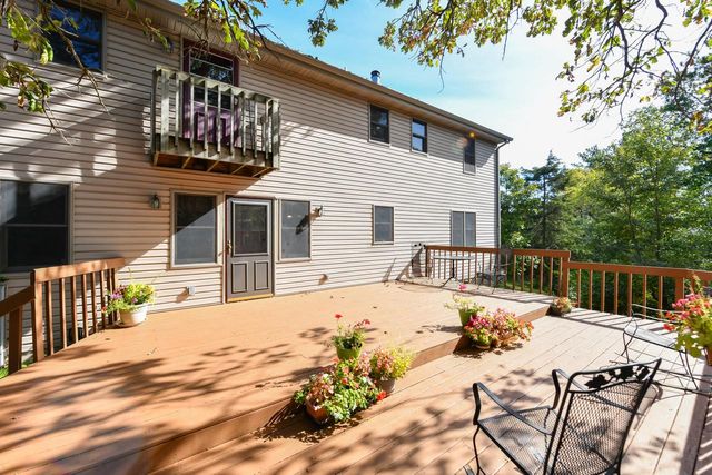 S86W30445 Stonegate DRIVE, Mukwonago, WI 53149