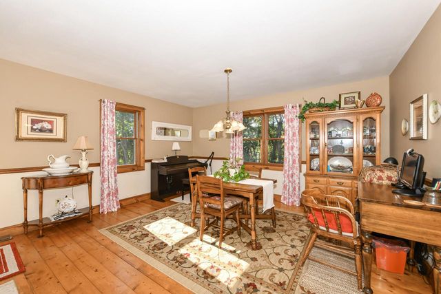 S86W30445 Stonegate DRIVE, Mukwonago, WI 53149
