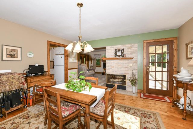 S86W30445 Stonegate DRIVE, Mukwonago, WI 53149