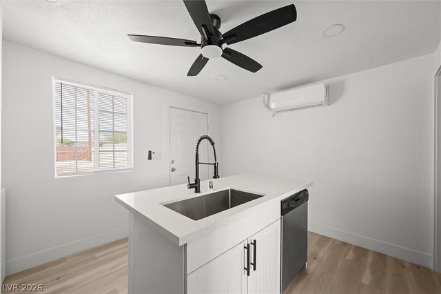 623 North 10th Street B, Las Vegas, NV 89101