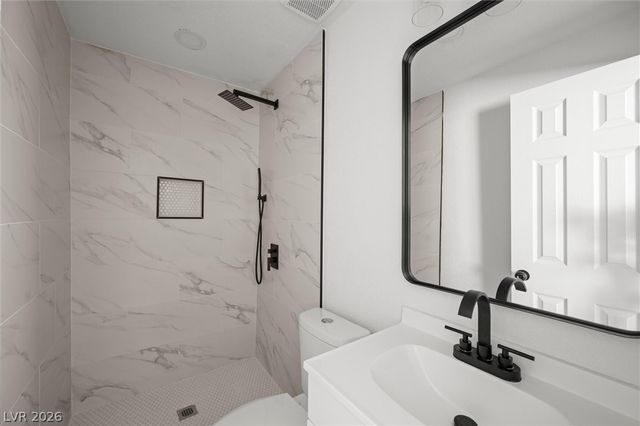 623 North 10th Street B, Las Vegas, NV 89101
