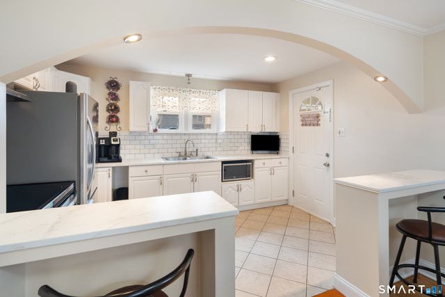 135 Laurel Place, Bridgeport, CT 06604