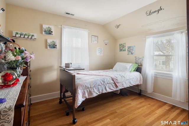 135 Laurel Place, Bridgeport, CT 06604